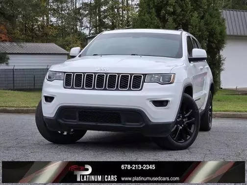 2017 Jeep Grand Cherokee Laredo RWD photo