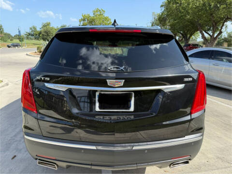 2017 Cadillac XT5 Premium Luxury FWD FWD photo