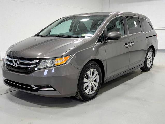 2016 Honda Odyssey SE FWD photo