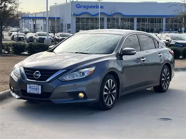 2017 Nissan Altima 2.5 SV FWD photo