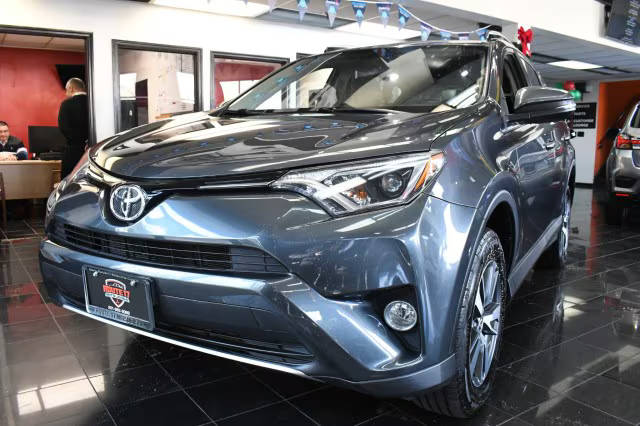 2016 Toyota RAV4 XLE AWD photo