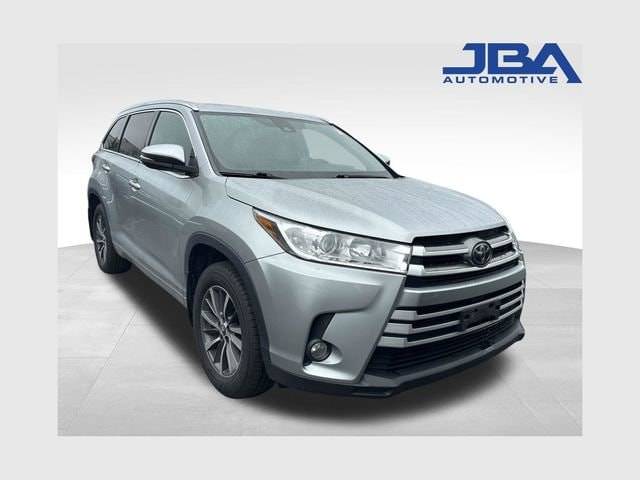 2017 Toyota Highlander XLE AWD photo