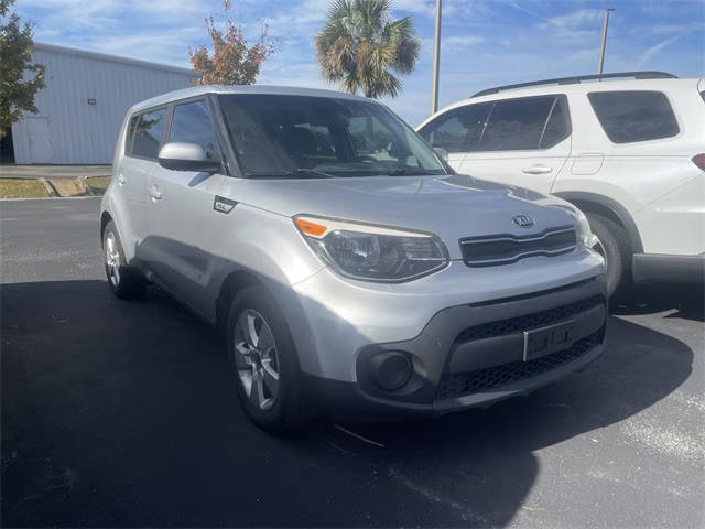 2017 Kia Soul Base FWD photo