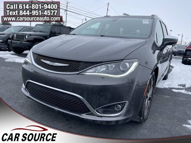 2017 Chrysler Pacifica Minivan Limited FWD photo