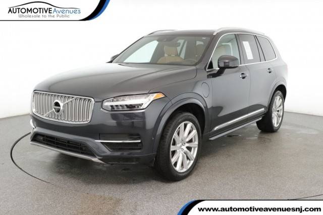 2017 Volvo XC90 Inscription AWD photo