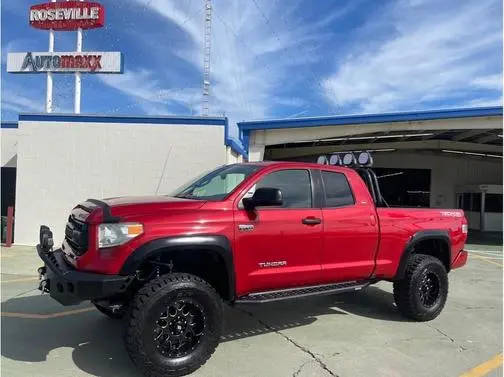 2017 Toyota Tundra SR5 4WD photo