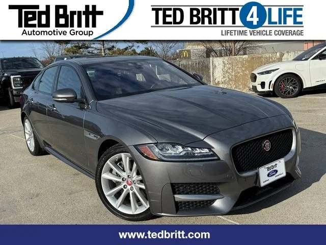 2017 Jaguar XF 35t R-Sport AWD photo