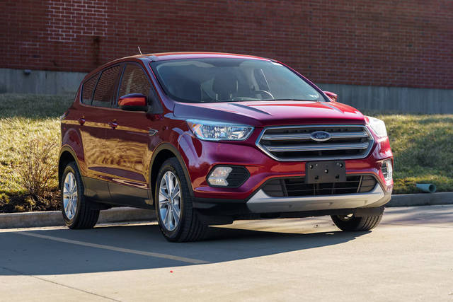 2017 Ford Escape SE FWD photo