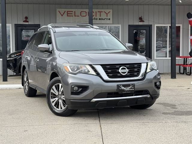 2017 Nissan Pathfinder SV 4WD photo