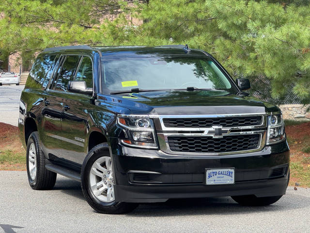 2017 Chevrolet Suburban LT 4WD photo