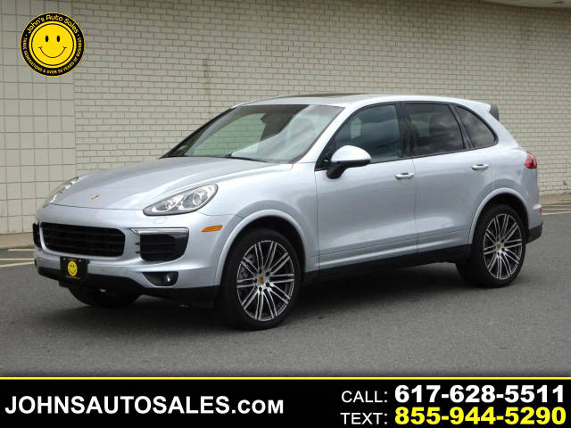 2017 Porsche Cayenne Platinum Edition AWD photo