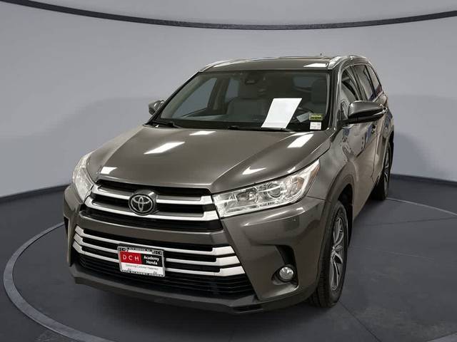 2017 Toyota Highlander XLE AWD photo