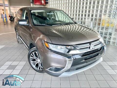 2017 Mitsubishi Outlander ES 4WD photo