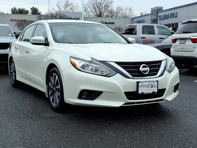 2017 Nissan Altima 2.5 SV FWD photo