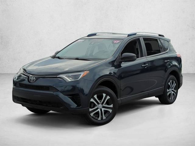 2017 Toyota RAV4 LE FWD photo