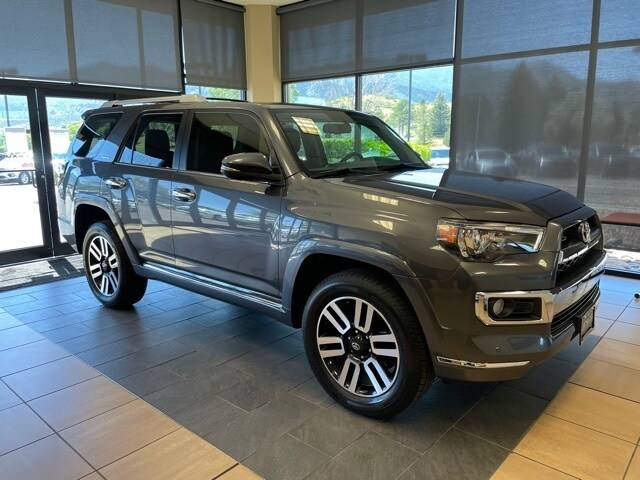 2017 Toyota 4Runner Limited 4WD photo