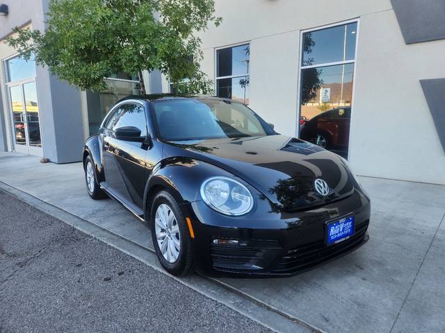 2017 Volkswagen Beetle 1.8T S FWD photo