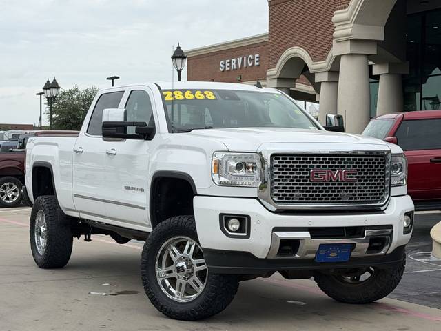 2015 GMC Sierra 2500HD Denali 4WD photo