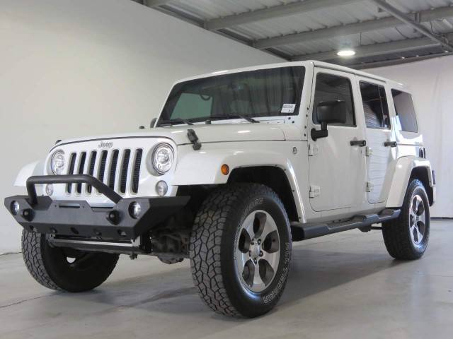 2017 Jeep Wrangler Unlimited Sahara 4WD photo