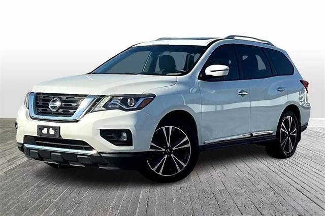 2017 Nissan Pathfinder Platinum FWD photo