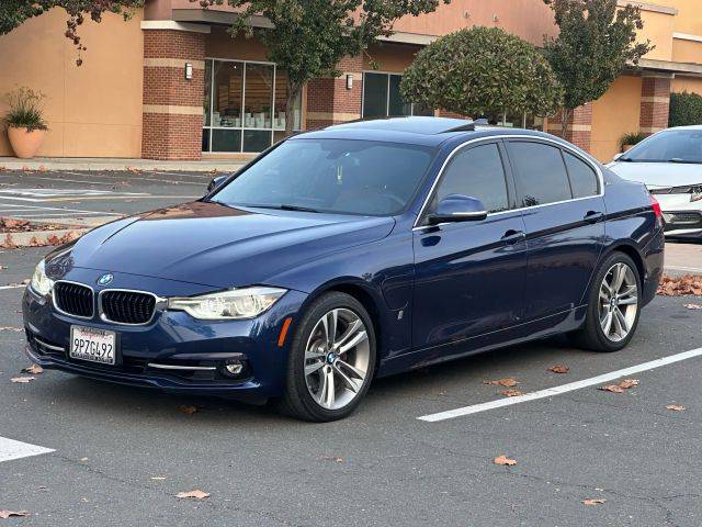 2017 BMW 3 Series 330e iPerformance RWD photo