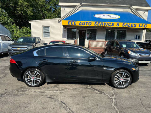 2017 Jaguar XE 35t Premium AWD photo