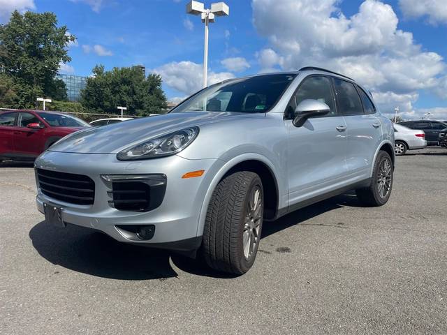 2017 Porsche Cayenne Platinum Edition AWD photo