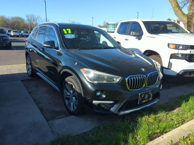 2017 BMW X1 xDrive28i AWD photo