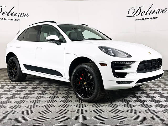 2017 Porsche Macan GTS AWD photo