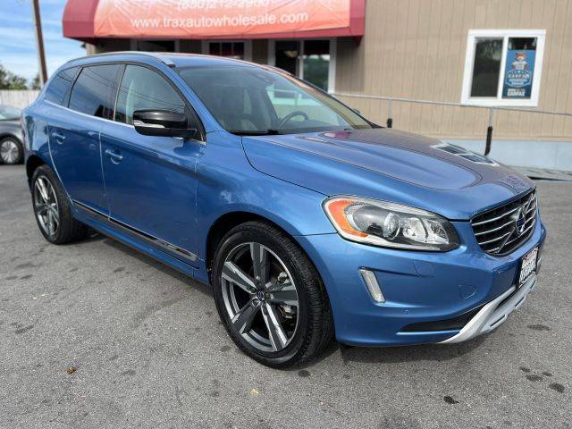 2017 Volvo XC60 Dynamic FWD photo