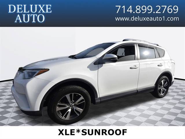 2017 Toyota RAV4 XLE FWD photo