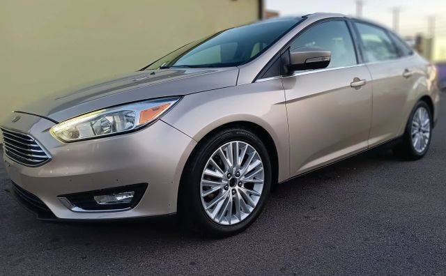 2017 Ford Focus Titanium FWD photo