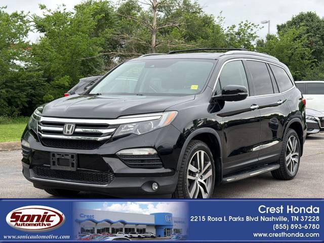 2017 Honda Pilot Touring AWD photo