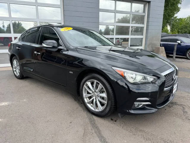 2017 Infiniti Q50 2.0T Premium AWD photo