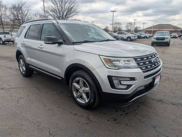 2017 Ford Explorer XLT 4WD photo