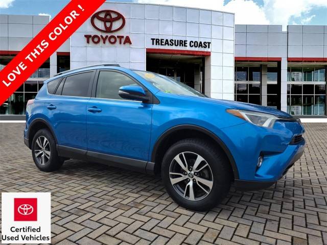 2017 Toyota RAV4 XLE FWD photo