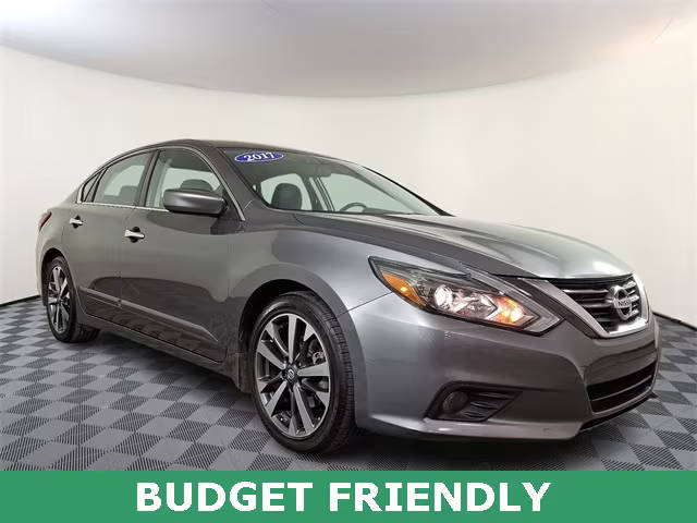 2017 Nissan Altima 2.5 SR FWD photo