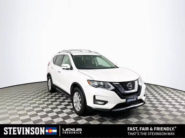 2017 Nissan Rogue SV AWD photo