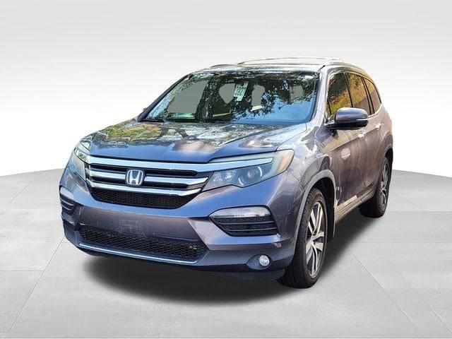 2016 Honda Pilot Touring AWD photo