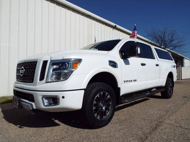 2016 Nissan Titan XD PRO-4X 4WD photo