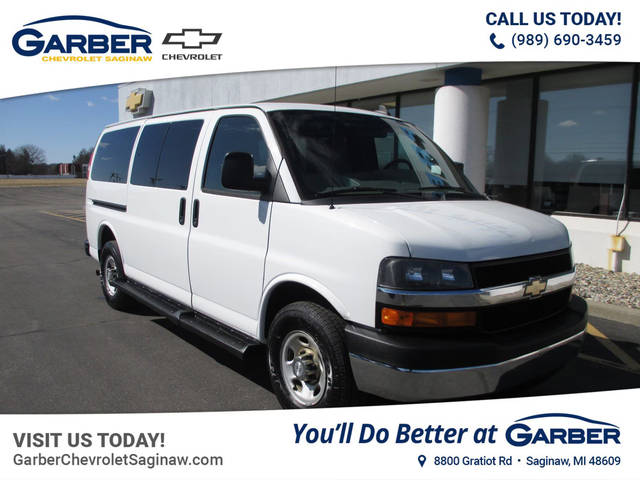 2016 Chevrolet Express LT RWD photo