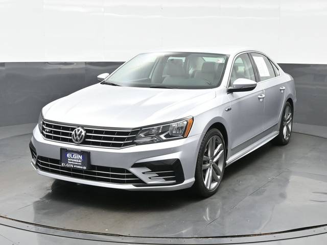 2017 Volkswagen Passat R-Line w/Comfort Pkg FWD photo