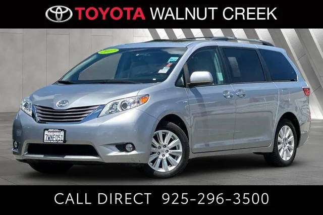 2017 Toyota Sienna XLE Premium AWD photo