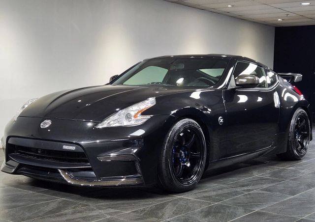 2017 Nissan 370Z  RWD photo