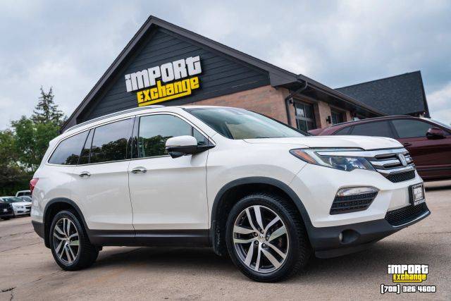 2017 Honda Pilot Touring AWD photo
