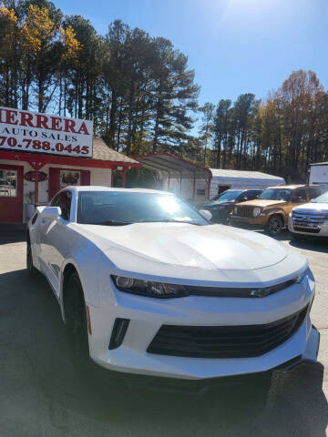 2017 Chevrolet Camaro 1LT RWD photo