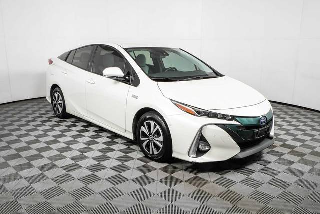 2017 Toyota Prius Prime Advanced FWD photo