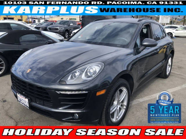 2017 Porsche Macan  AWD photo