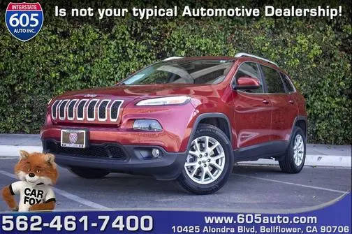 2017 Jeep Cherokee Latitude FWD photo