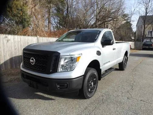 2017 Nissan Titan XD S 4WD photo